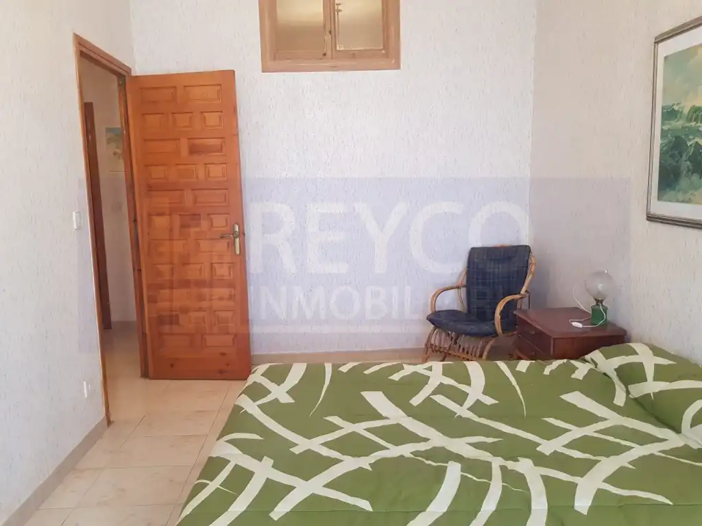 Habitación de Casa adosada en venta en Briones
