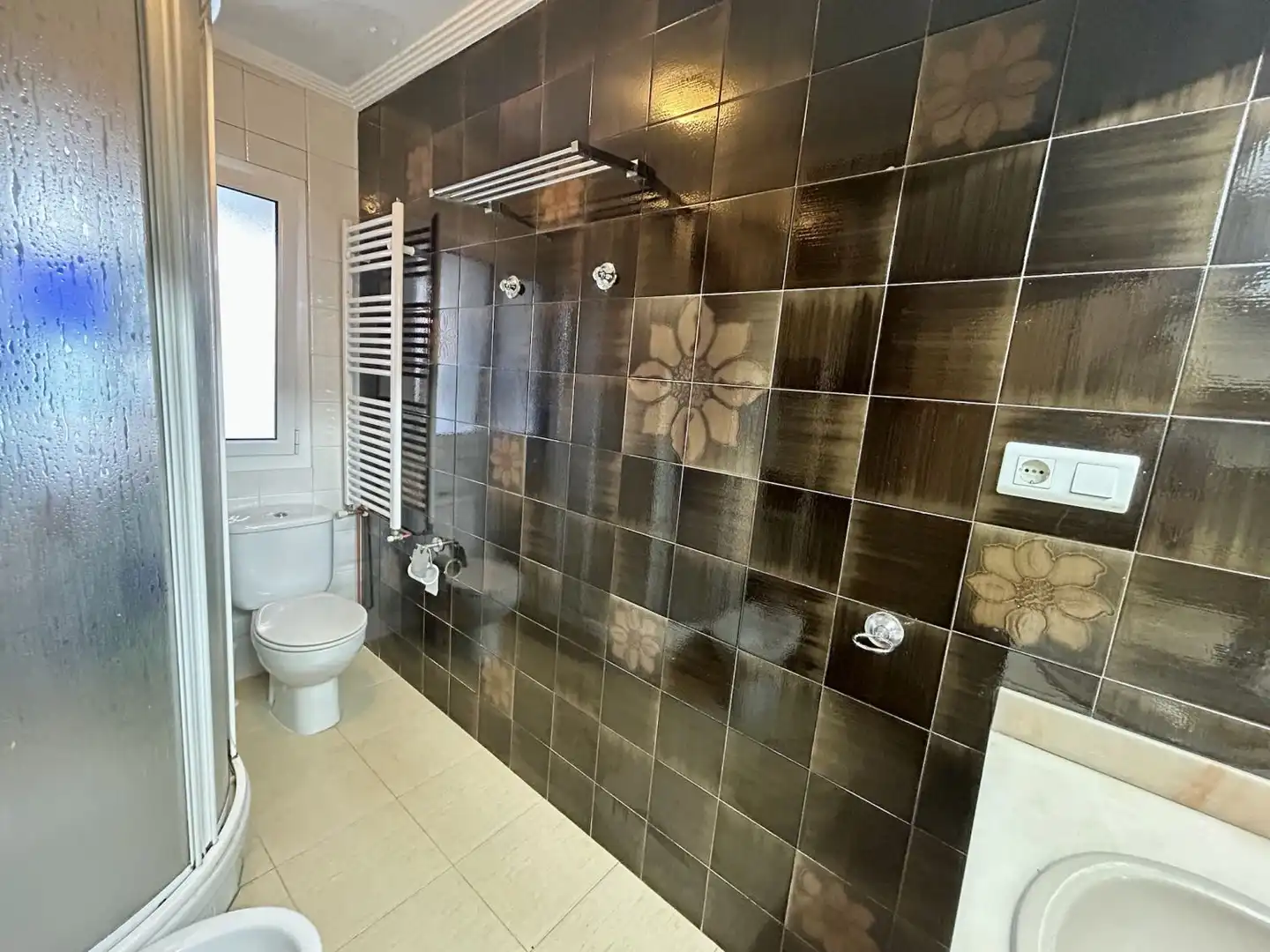 Baño de Piso en venta en Colindres con Calefacción, Amueblado y Balcón