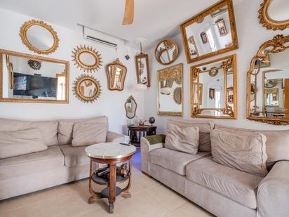 Living room of Flat for sale in Girona Capital  with Air Conditioner