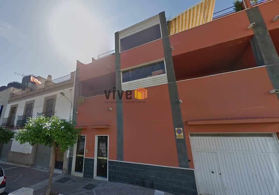 Vista exterior de Pis en venda en San Juan de Aznalfarache amb Aire condicionat, Calefacció i Traster