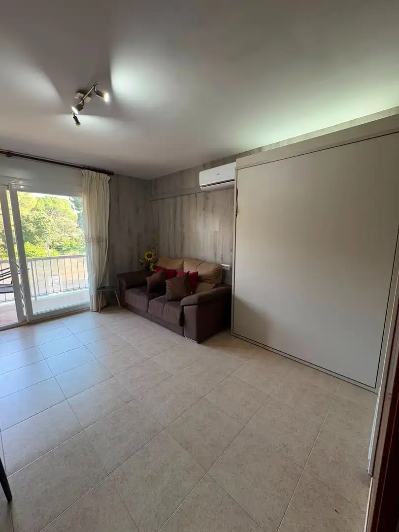 Sala d'estar de Apartament en venda en Pals amb Aire condicionat, Moblat i Piscina comunitària