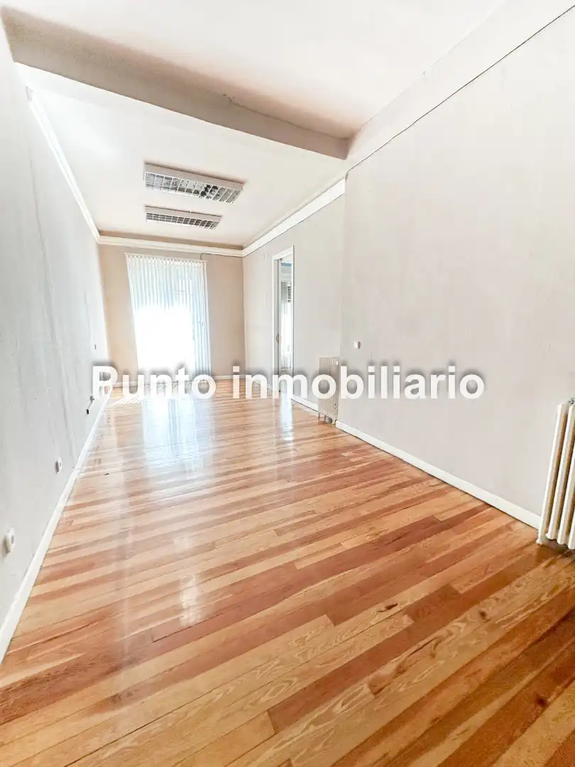 Office space with lift to rent in Calle Miguel Íscar 5, imagen 2