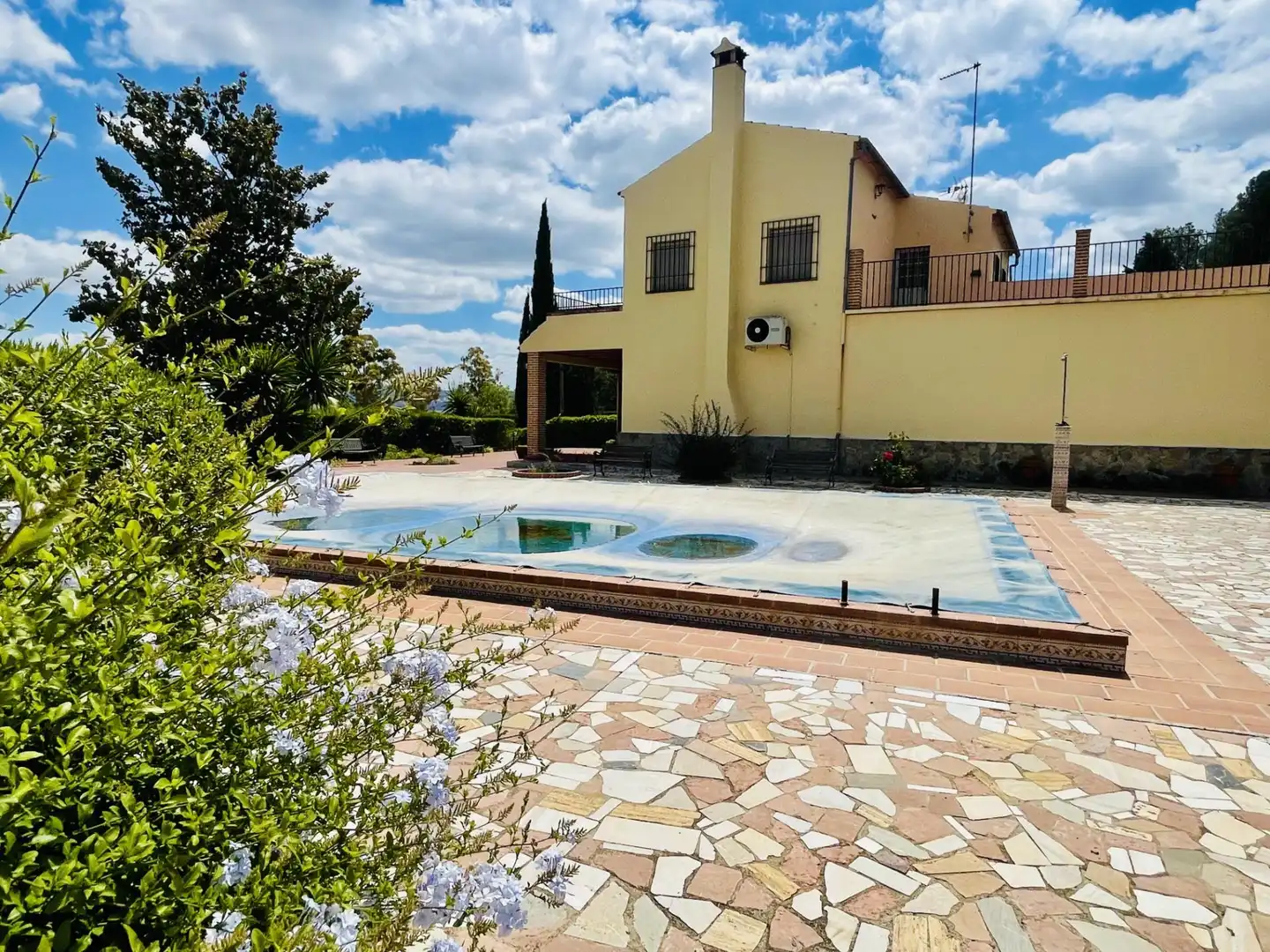 Casa rústica amb piscina en venda a Centro