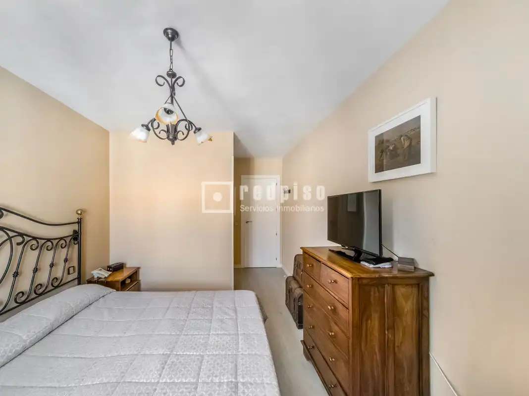 Habitación de Casa o chalet en venta en Rivas-Vaciamadrid con Aire acondicionado, Calefacción y Piscina