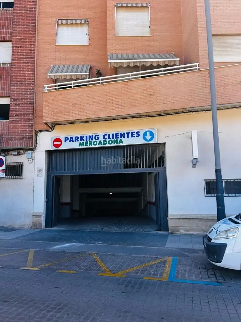 Individual en venda a Calle Doctor Luis Calandre 4, imagen 2
