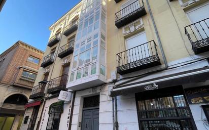 Exterior view of Flat for sale in Valladolid Capital  with Heating, Terrace and Storage room