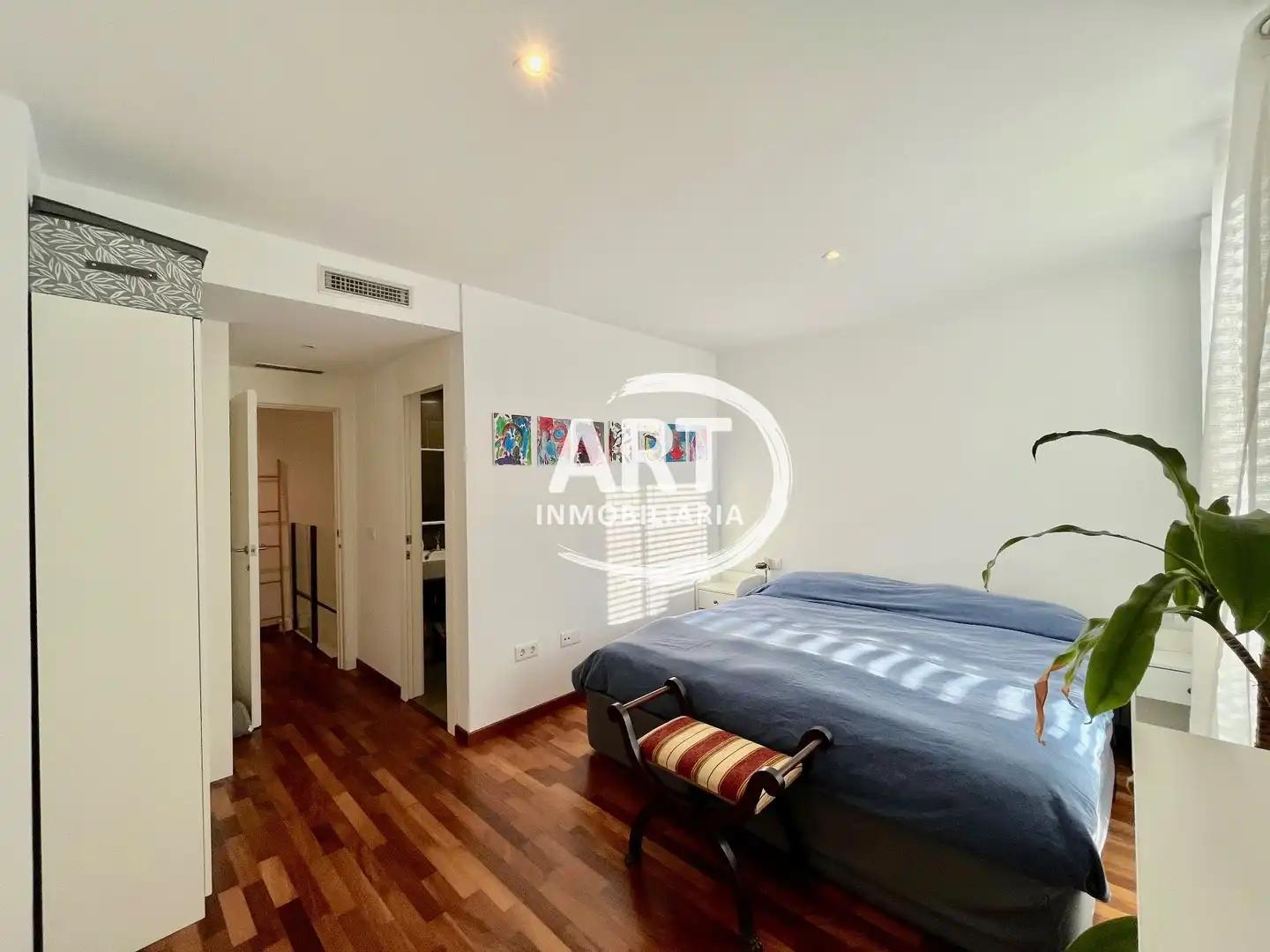 Habitación de Dúplex en venta en Rocafort con Aire acondicionado