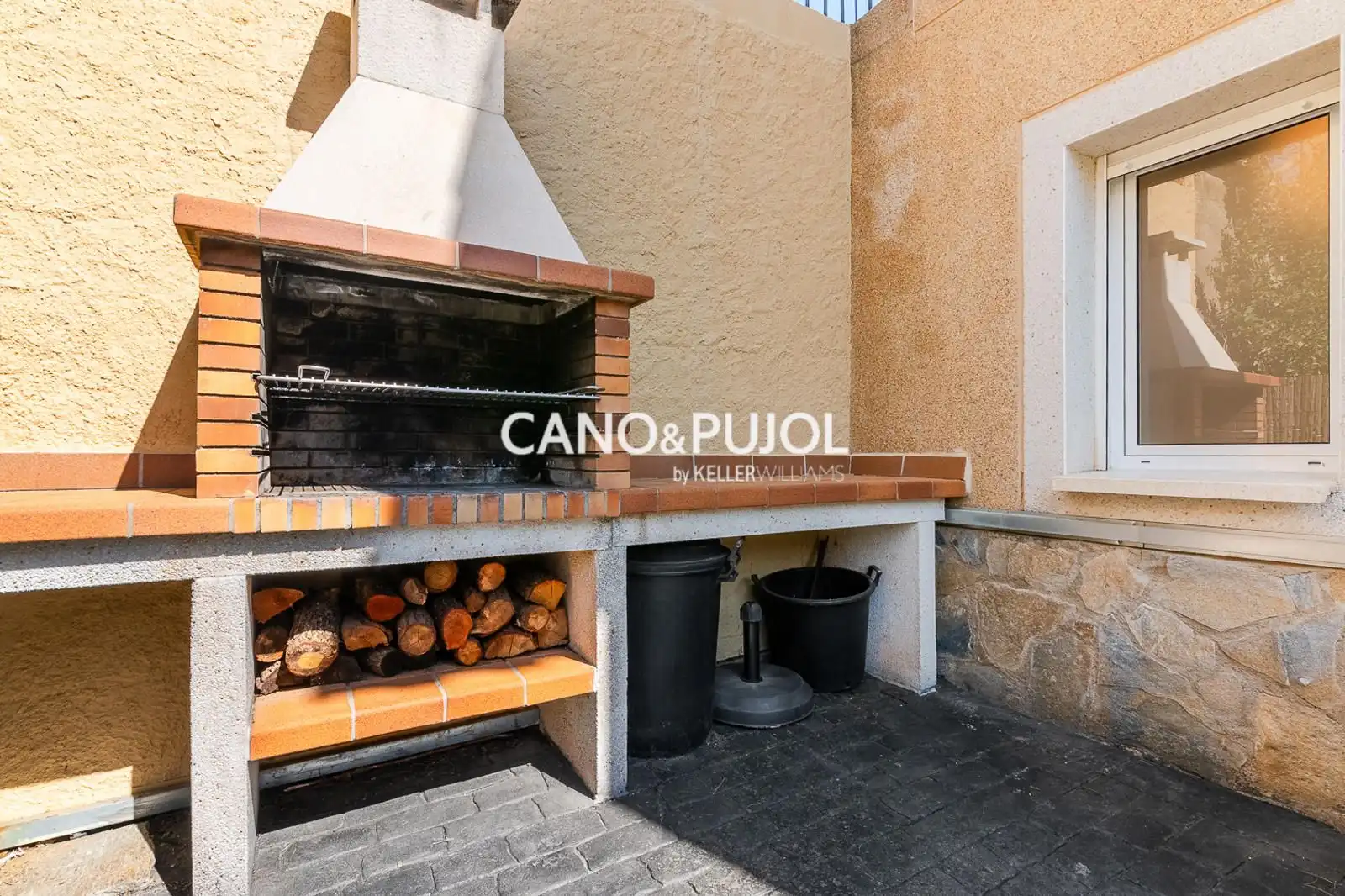 Terraza de Casa o chalet en venta en Corbera de Llobregat con Calefacción, Terraza y Trastero