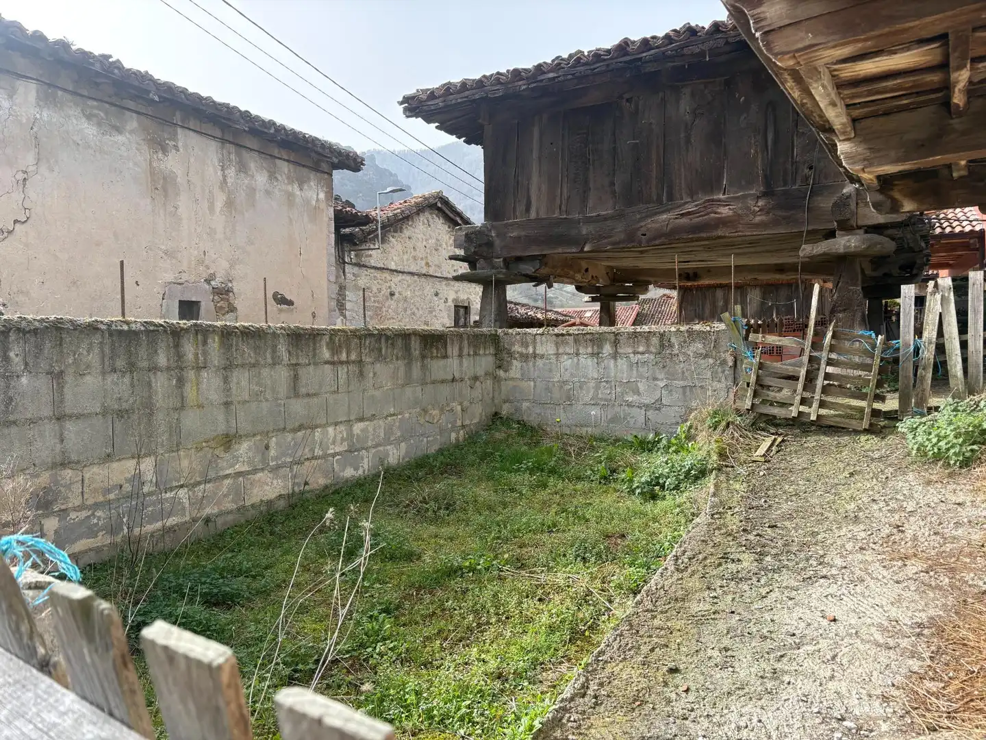 Vista exterior de Finca rústica en venta en Quirós con Terraza y Balcón