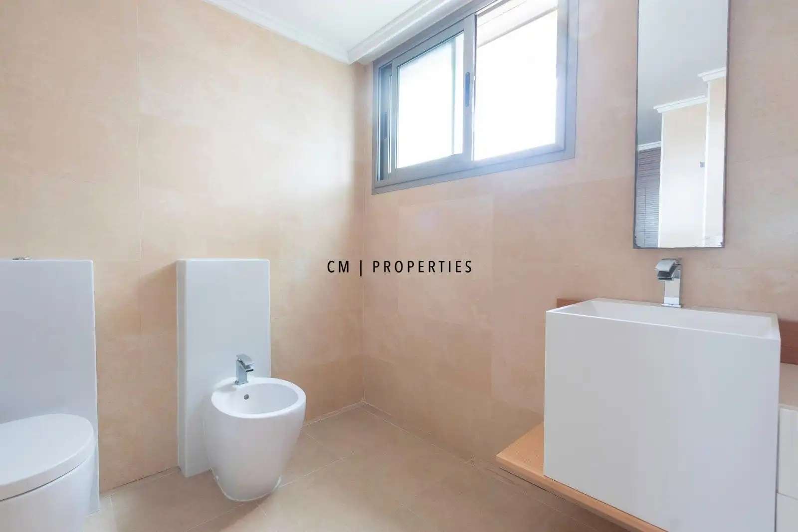 Bathroom of Duplexes for sale in Valencia  with Air Conditioner, Heating and Parquet flooring