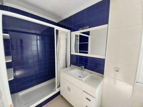 Bany de Pis en venda en Ferrol amb Calefacció, Parquet i Rentadora