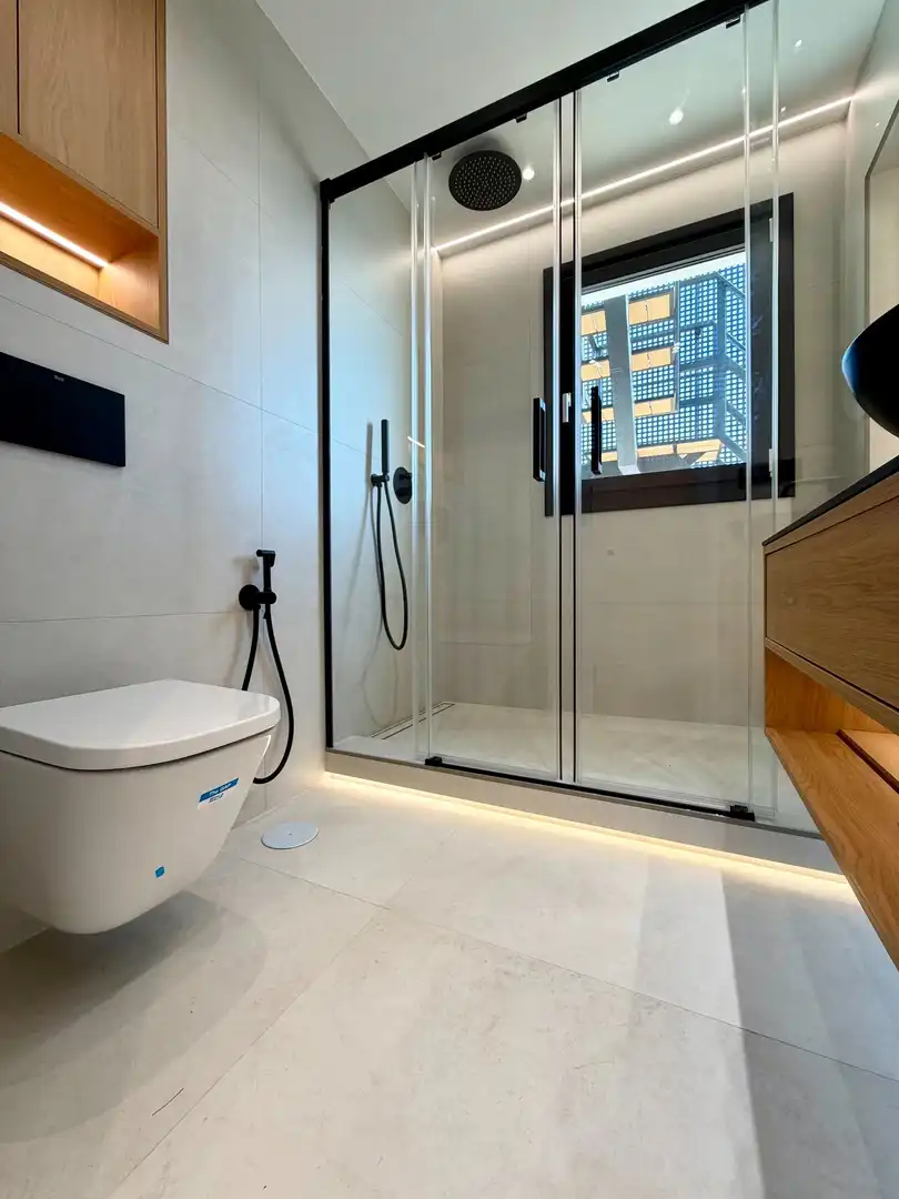 Baño de Ático en venta en Málaga con Aire acondicionado, Calefacción y Jardín privado