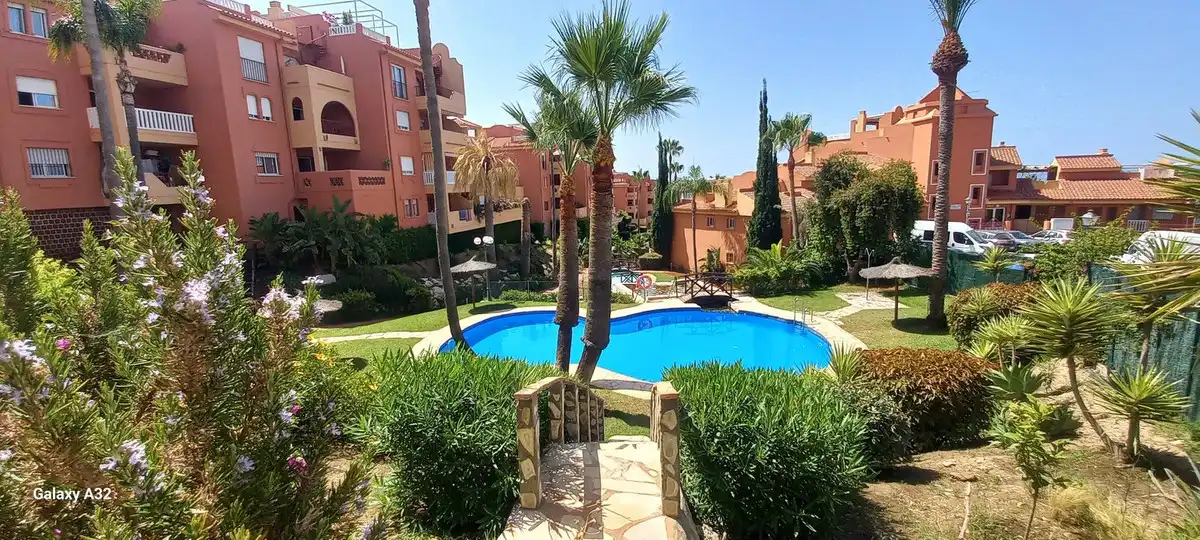 Jardí de Planta baixa en venda en Marbella amb Aire condicionat, Calefacció i Terrassa