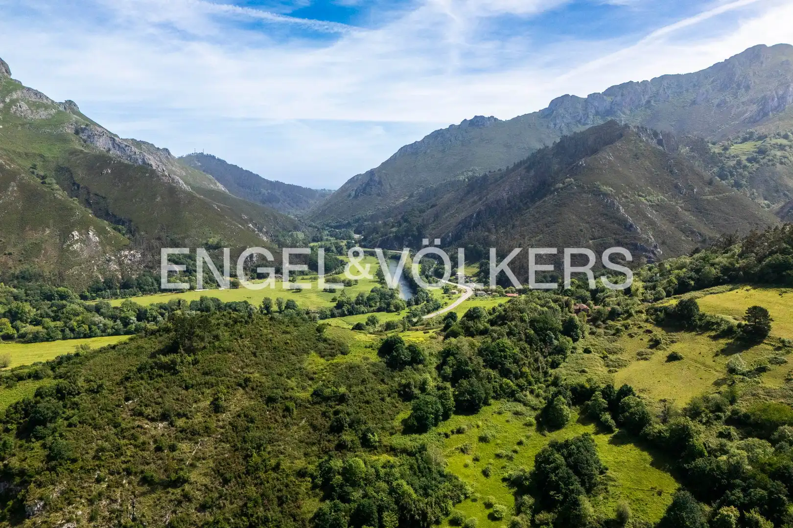 Casa o chalet en venta en Cangas de Onís con Calefacción, Jardín privado y Terraza