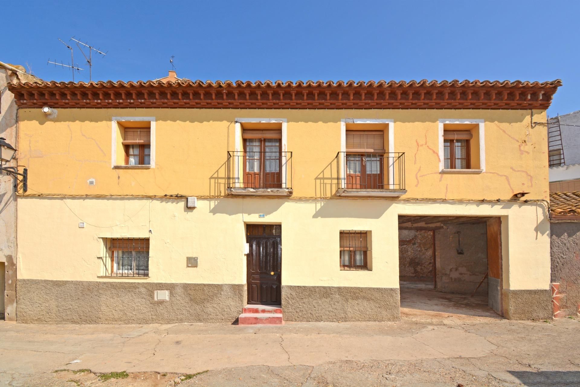 Vista exterior de Casa o xalet en venda en Gallur amb Jardí privat, Terrassa i Traster