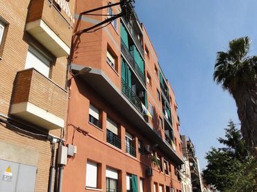 Piso con ascensor en venta en Calle Colom
