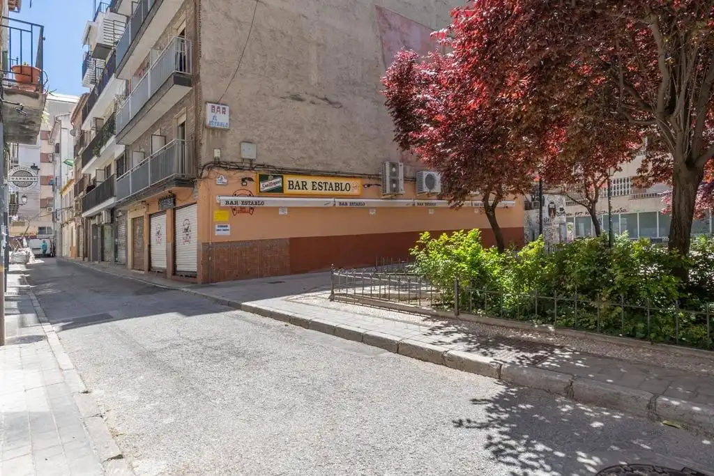 Vista exterior de Piso en venta en Granada con Aire acondicionado, Calefacción y Terraza