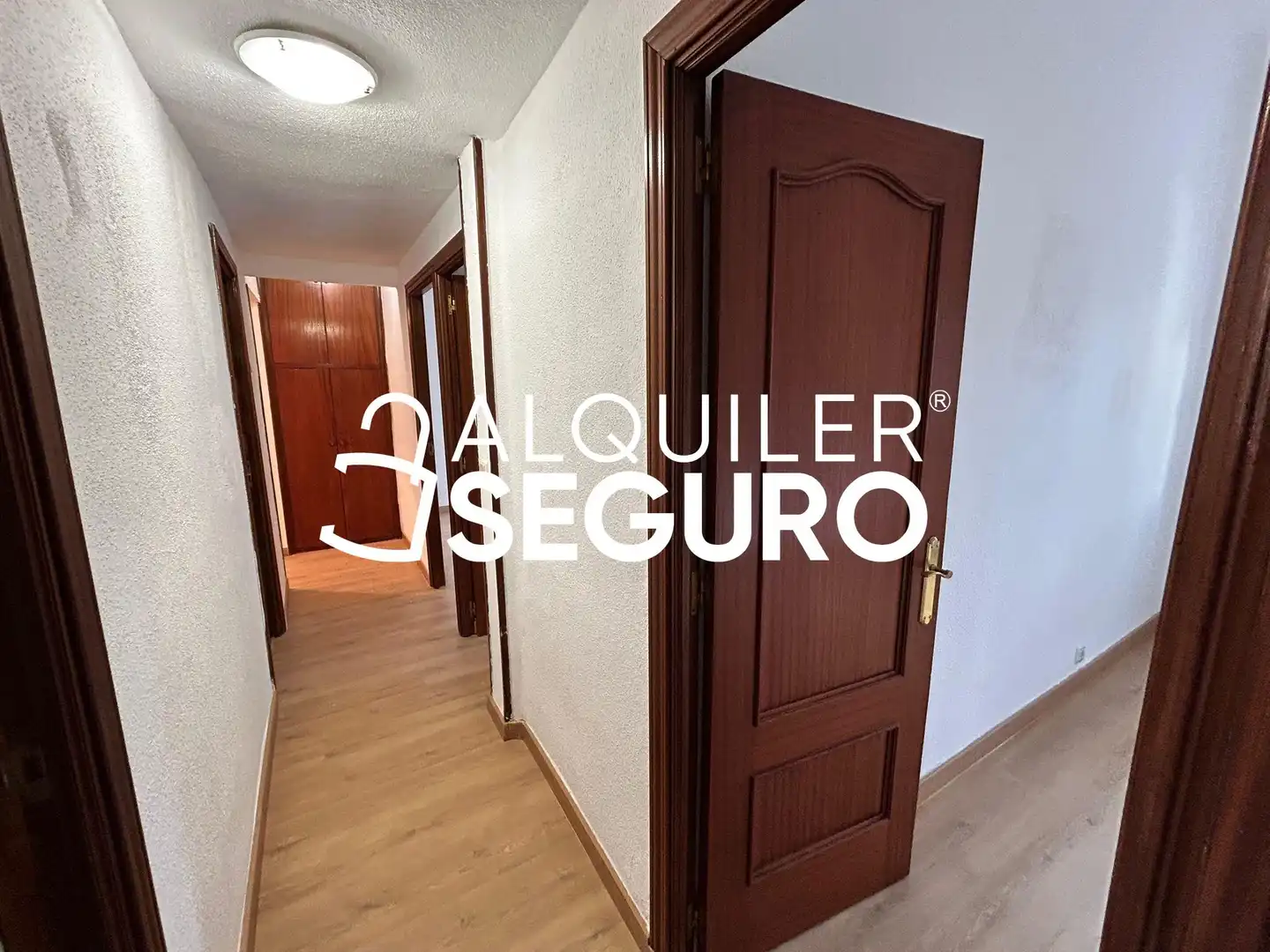 Flat for rent in Madrid  with Air Conditioner and Heating