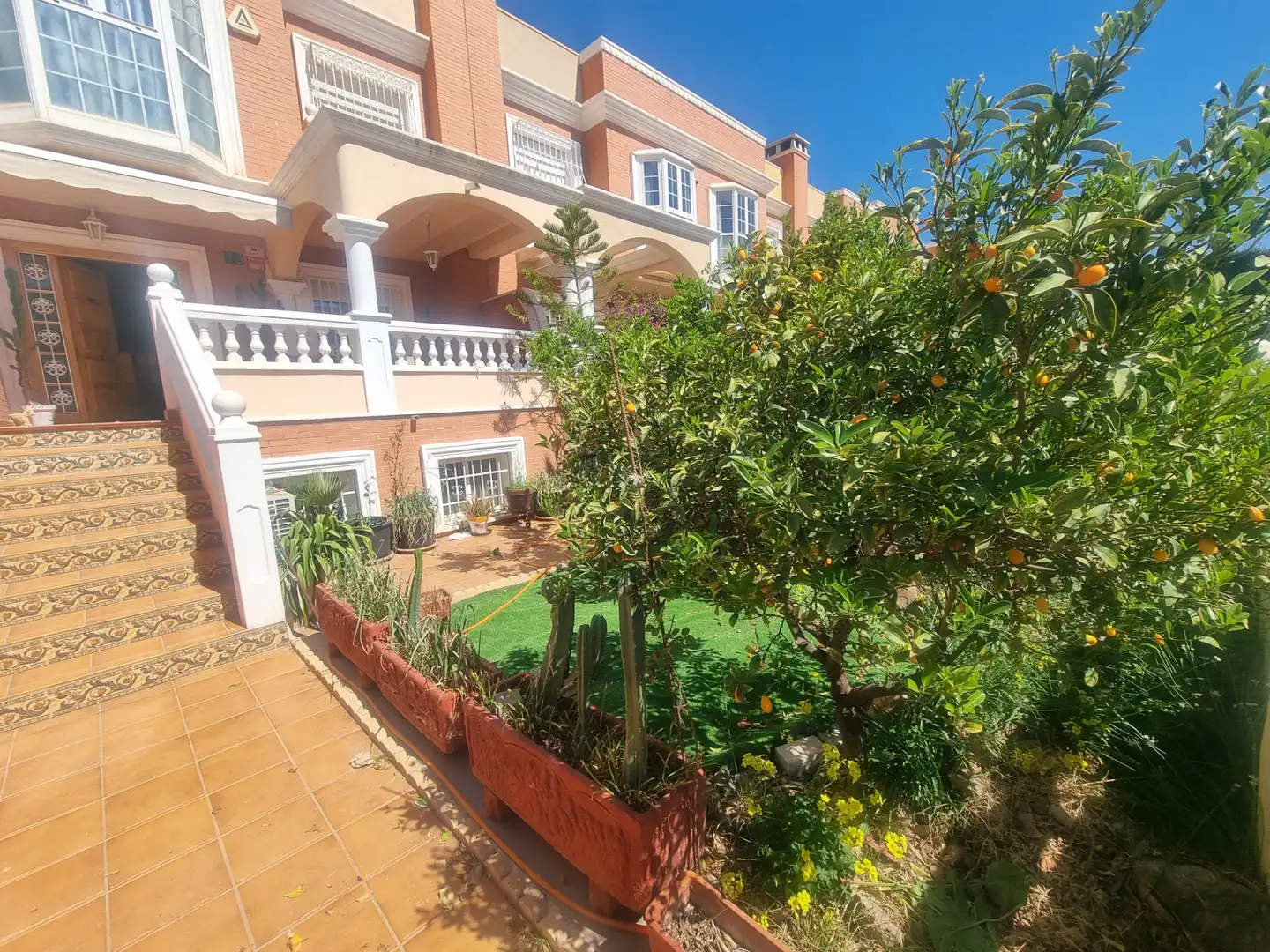 Jardí de Casa o xalet en venda en Almería amb Aire condicionat, Calefacció i Jardí privat