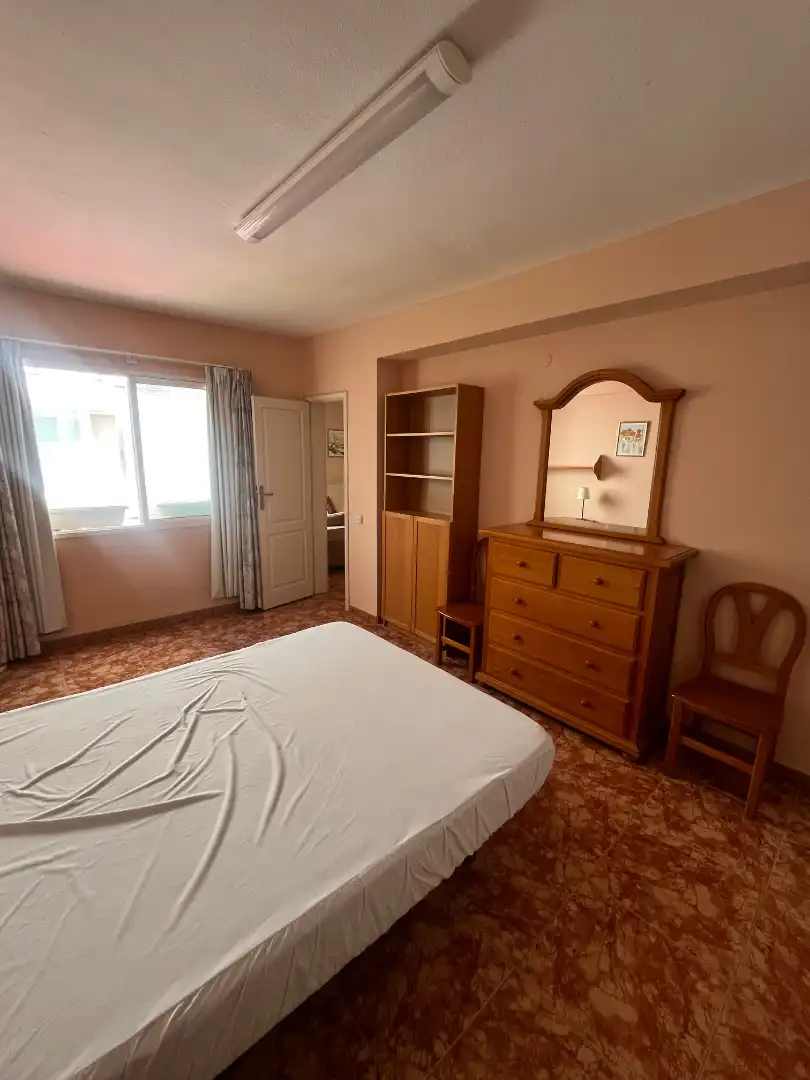 Habitación de Piso de alquiler en Las Palmas de Gran Canaria con Amueblado, Horno y Lavadora
