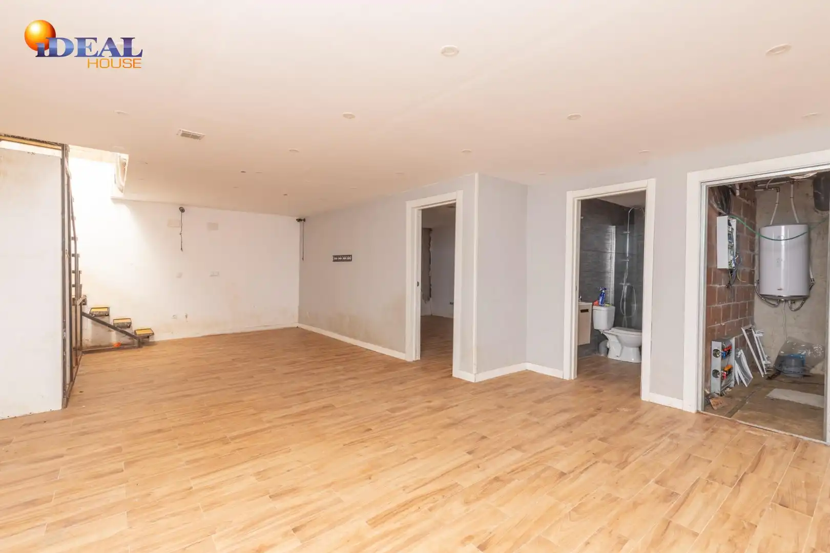 Detached house with terrace for sale in Calle Puntal de las Siete Lagunas 18, imagen 43