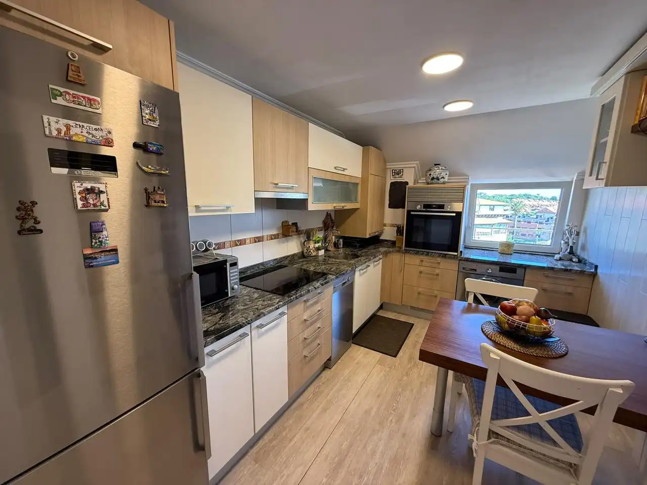 Cocina de Ático en venta en Castro-Urdiales con Calefacción, Terraza y Trastero