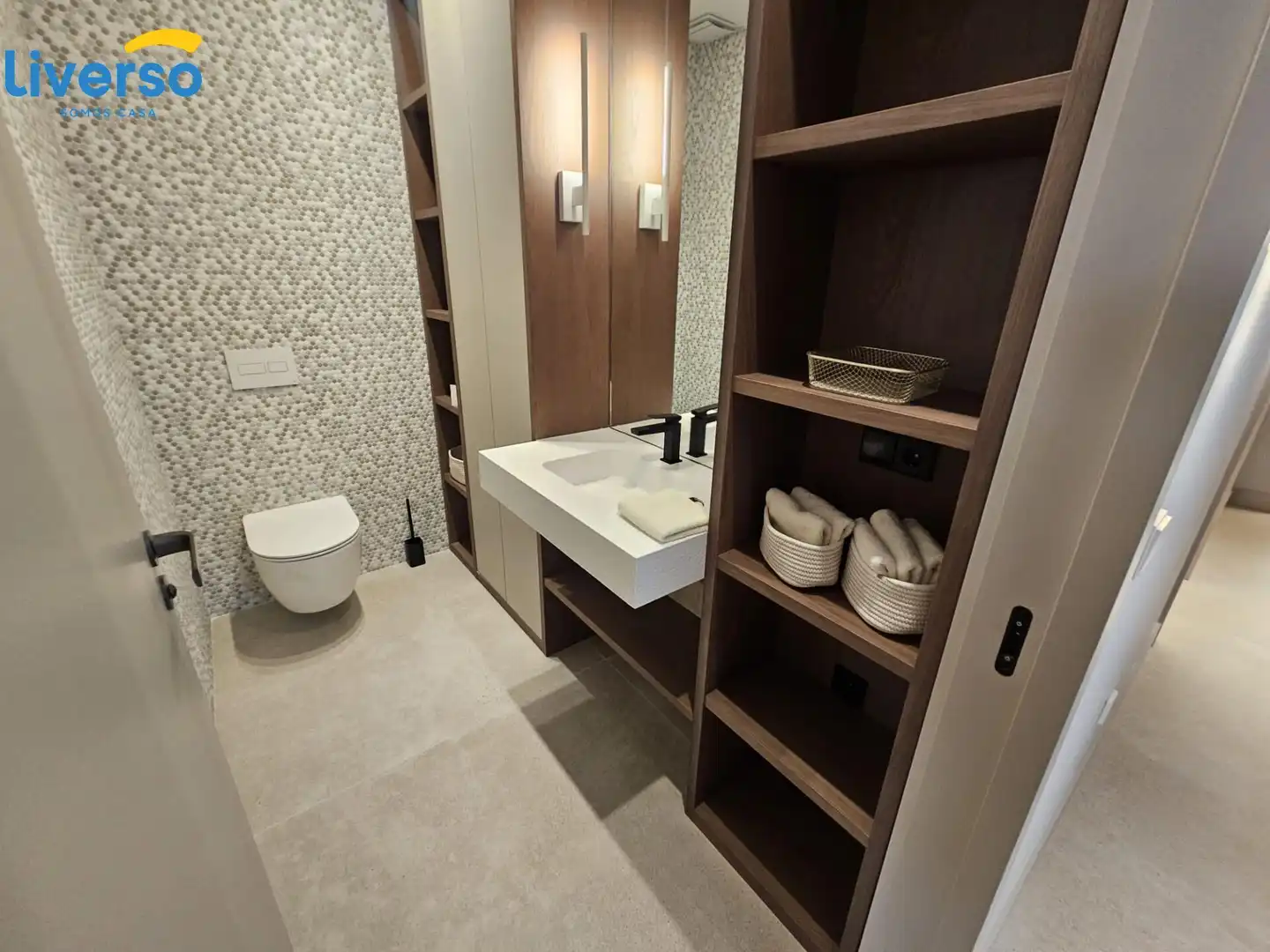 Bathroom of Flat for rent in Burgos  with Heating, Storage room and Furnished