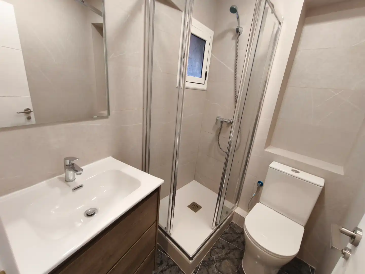 Badezimmer von Wohnung zum Verkauf in Barcelona