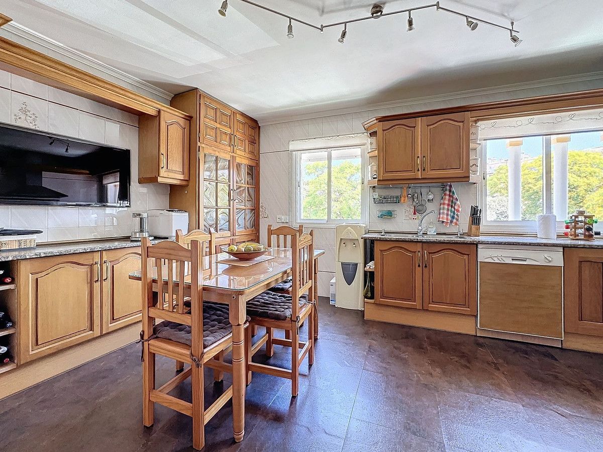 Kitchen of Single-family semi-detached for sale in Estepona  with Air Conditioner, Terrace and Storage room