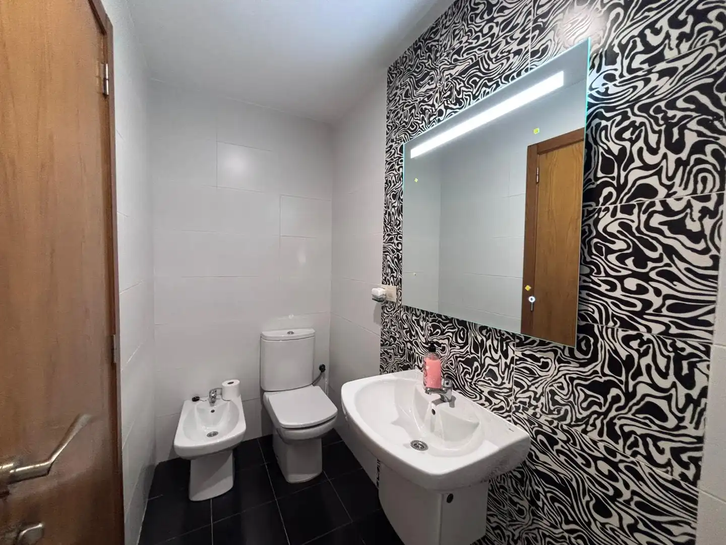 Bathroom of Attic for sale in Casinos  with Terrace, Storage room and Oven