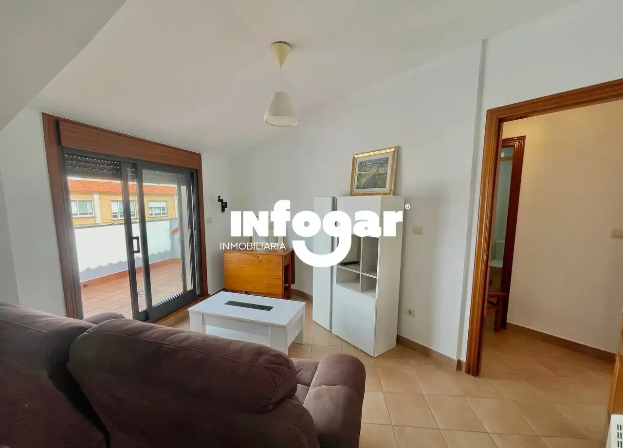 Sala d'estar de Àtic en venda en A Guarda   amb Calefacció, Parquet i Terrassa