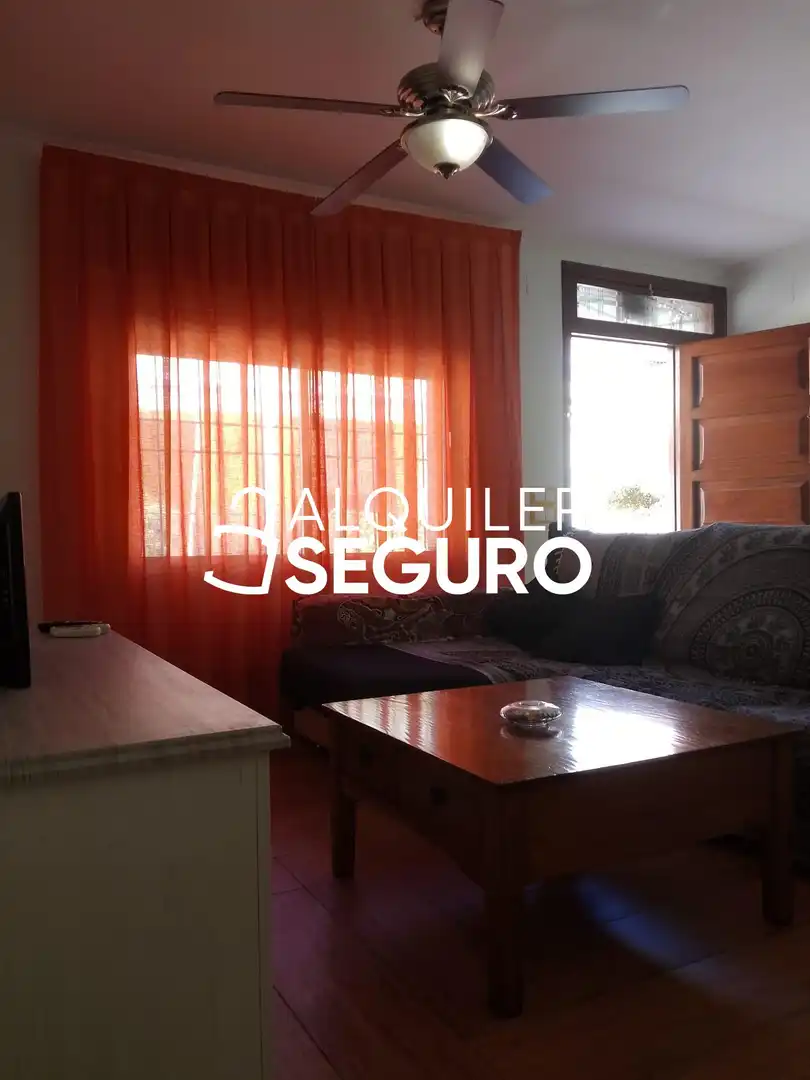 Casa o chalet de alquiler en Violetas, Cobatillas