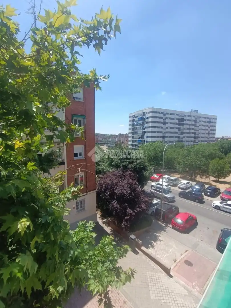 Aparcament de Pis en venda en Madrid amb Parquet