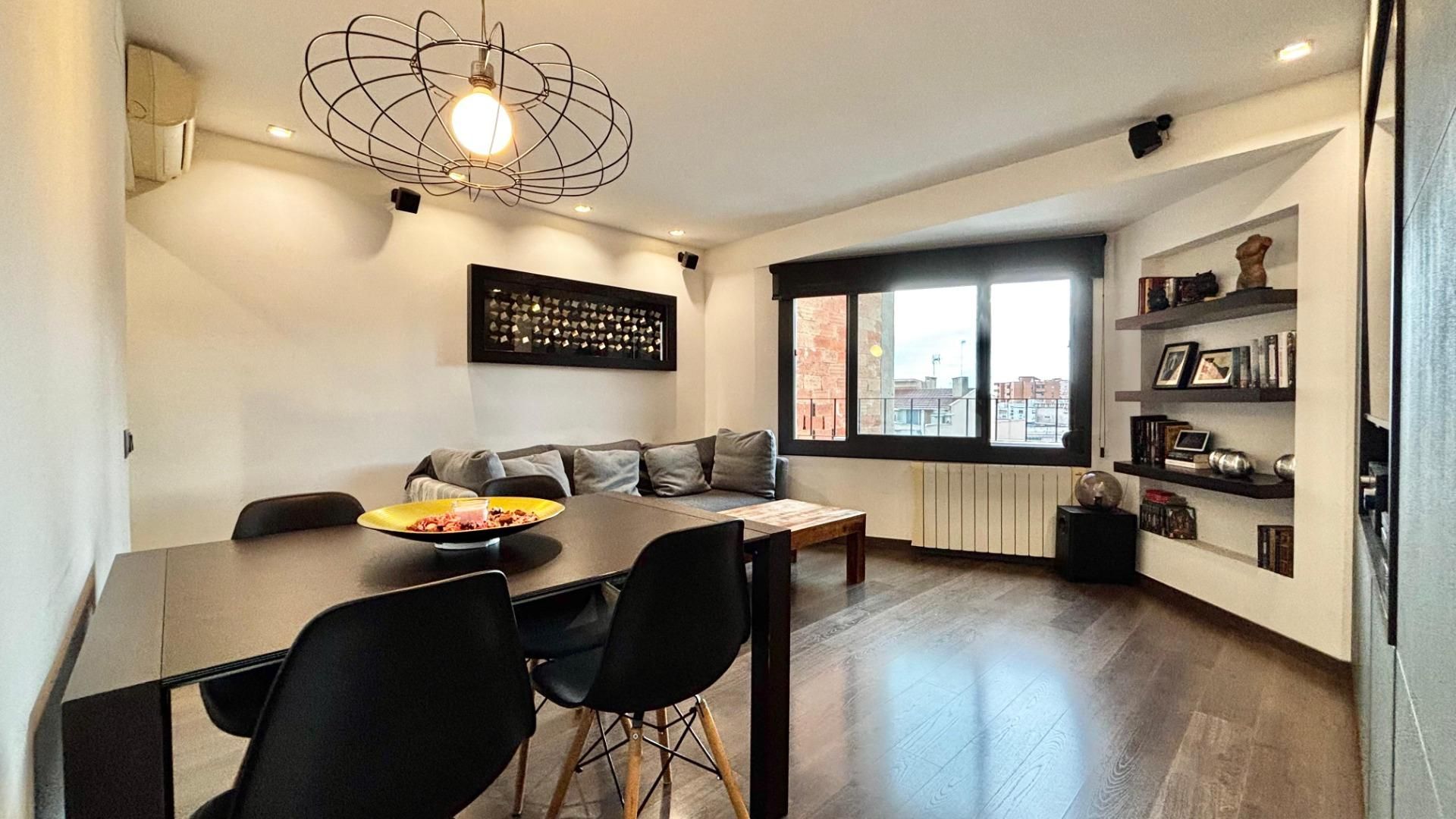 Living room of Apartment for sale in Badalona