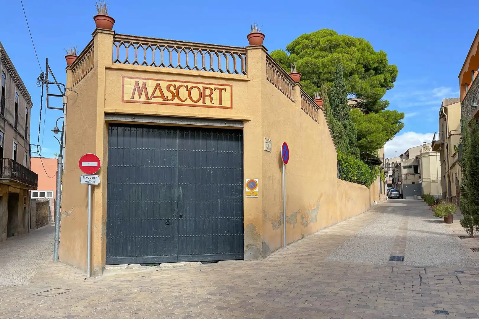 Vista exterior de Casa adosada en venda en Espolla, Girona
