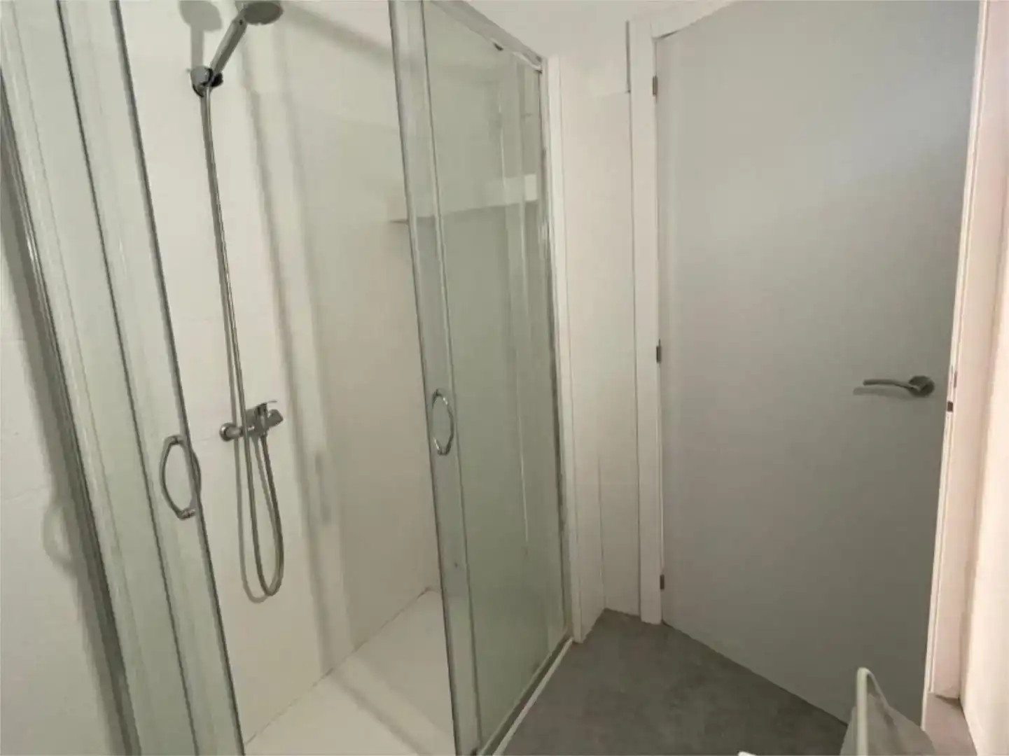 Bany de Casa o xalet per a compartir en Barcelona amb Aire condicionat, Jardí privat i Parquet