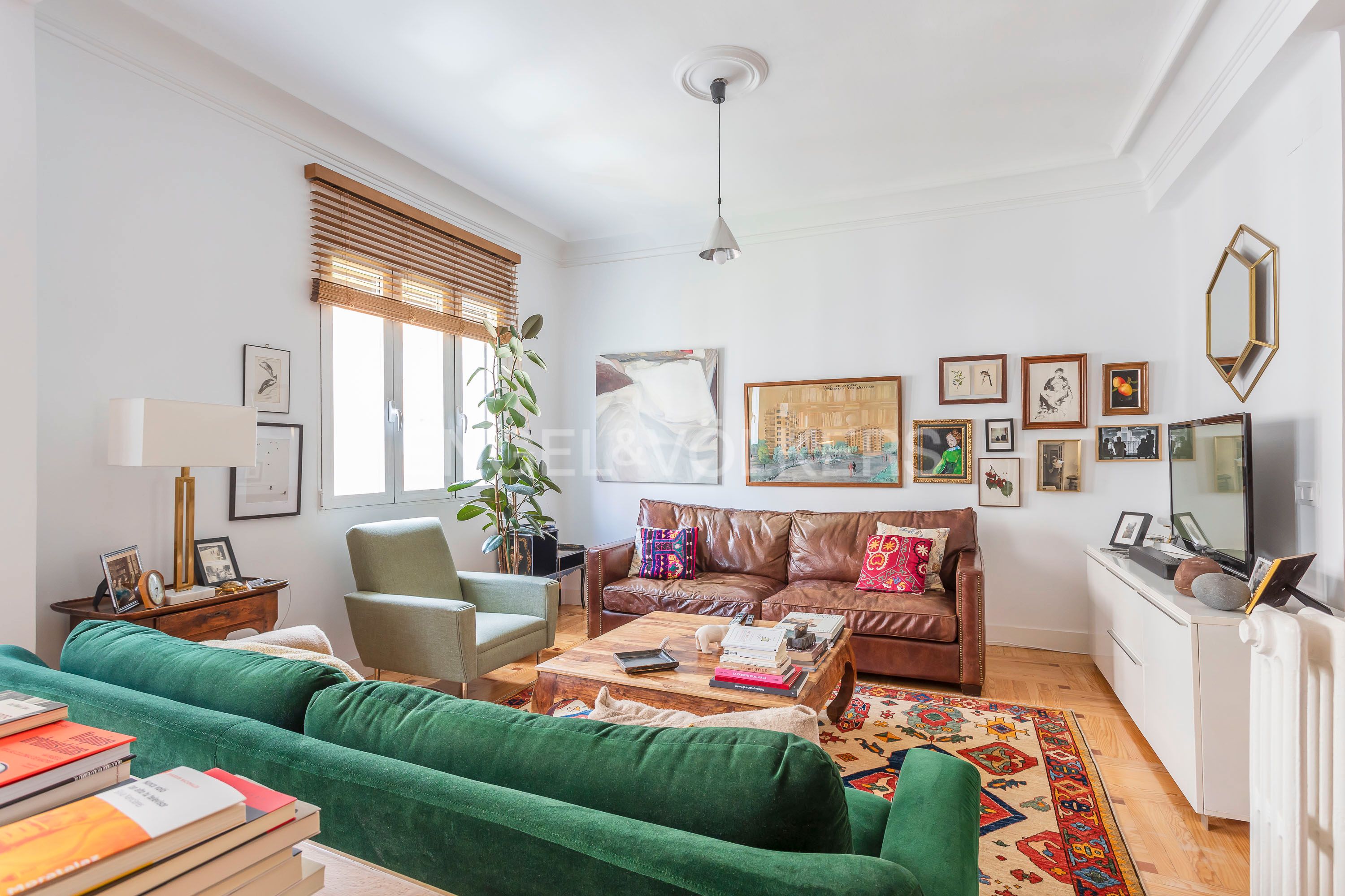 Living room of Apartment for sale in  Madrid Capital  with Air Conditioner, Heating and Terrace
