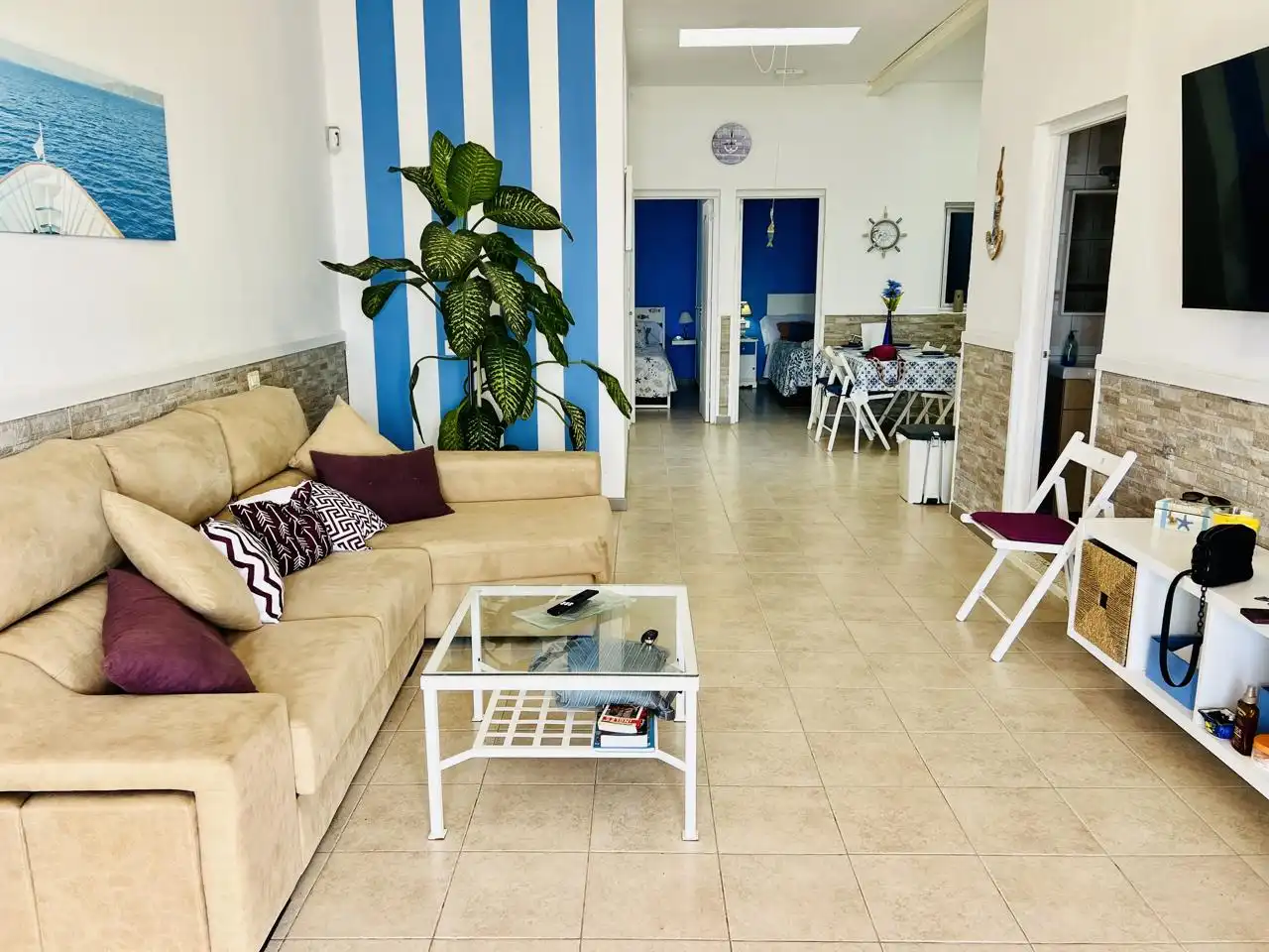 Sala d'estar de Casa adosada de lloguer en San Bartolomé de Tirajana amb Terrassa, Moblat i Internet