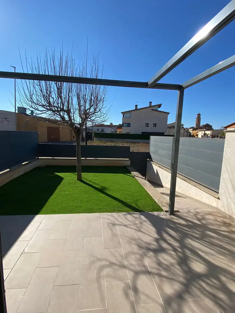 Casa adosada en venta en Carrer dels Prats, 6, Alió