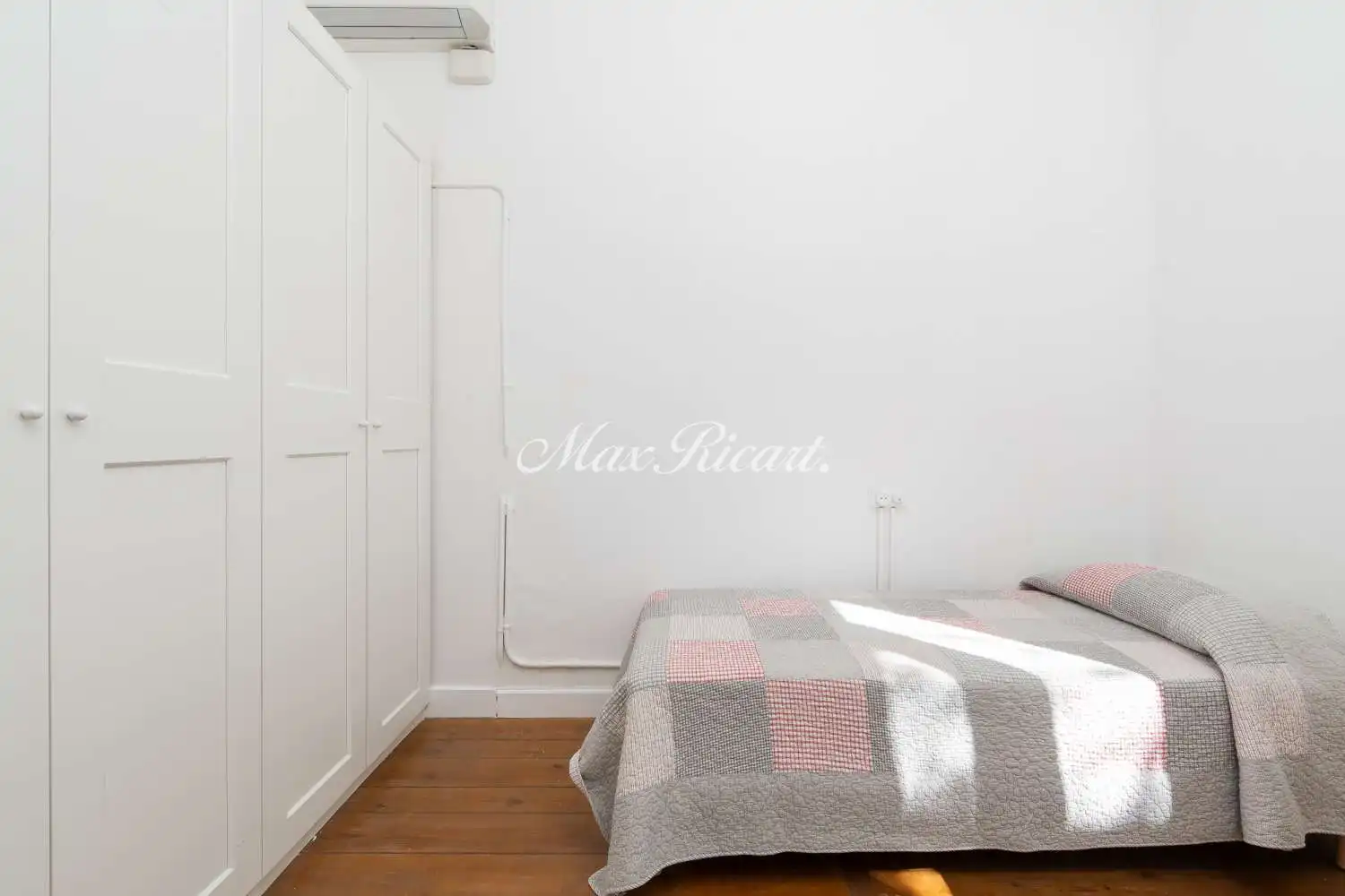 Bedroom of Flat for rent in Barcelona  with Air Conditioner, Heating and Swimming Pool