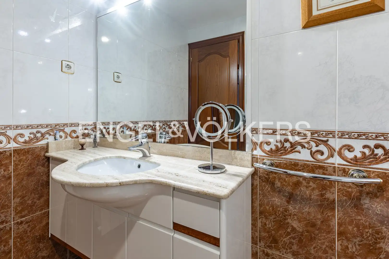 Bany de Casa o xalet en venda en Barcelona amb Aire condicionat, Calefacció i Parquet