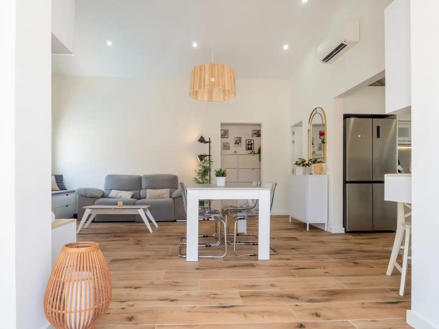 Sala d'estar de Casa o xalet en venda en L'Escala amb Aire condicionat, Calefacció i Terrassa