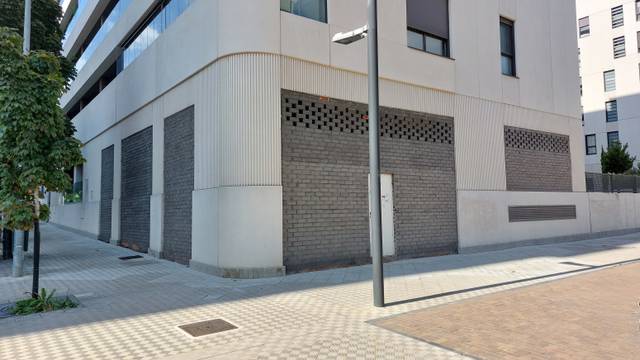 Local comercial en Alquiler en Pamplona-Iruña - Calle Isabel Garbayo Ayala, 43 -  en Lezkairu