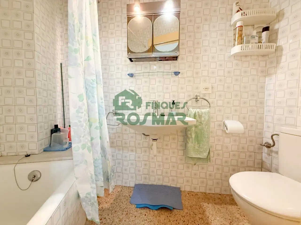 Bathroom of Flat for sale in Lloret de Mar  with Furnished