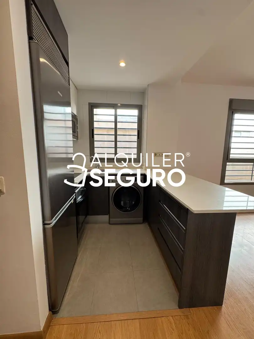 Cuina de Estudi de lloguer en Málaga amb Aire condicionat i Traster