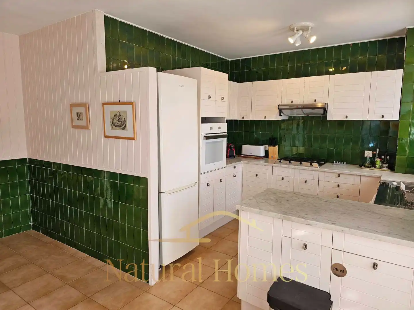 Cuina de Dúplex de lloguer en Sant Vicenç de Montalt amb Aire condicionat, Calefacció i Moblat
