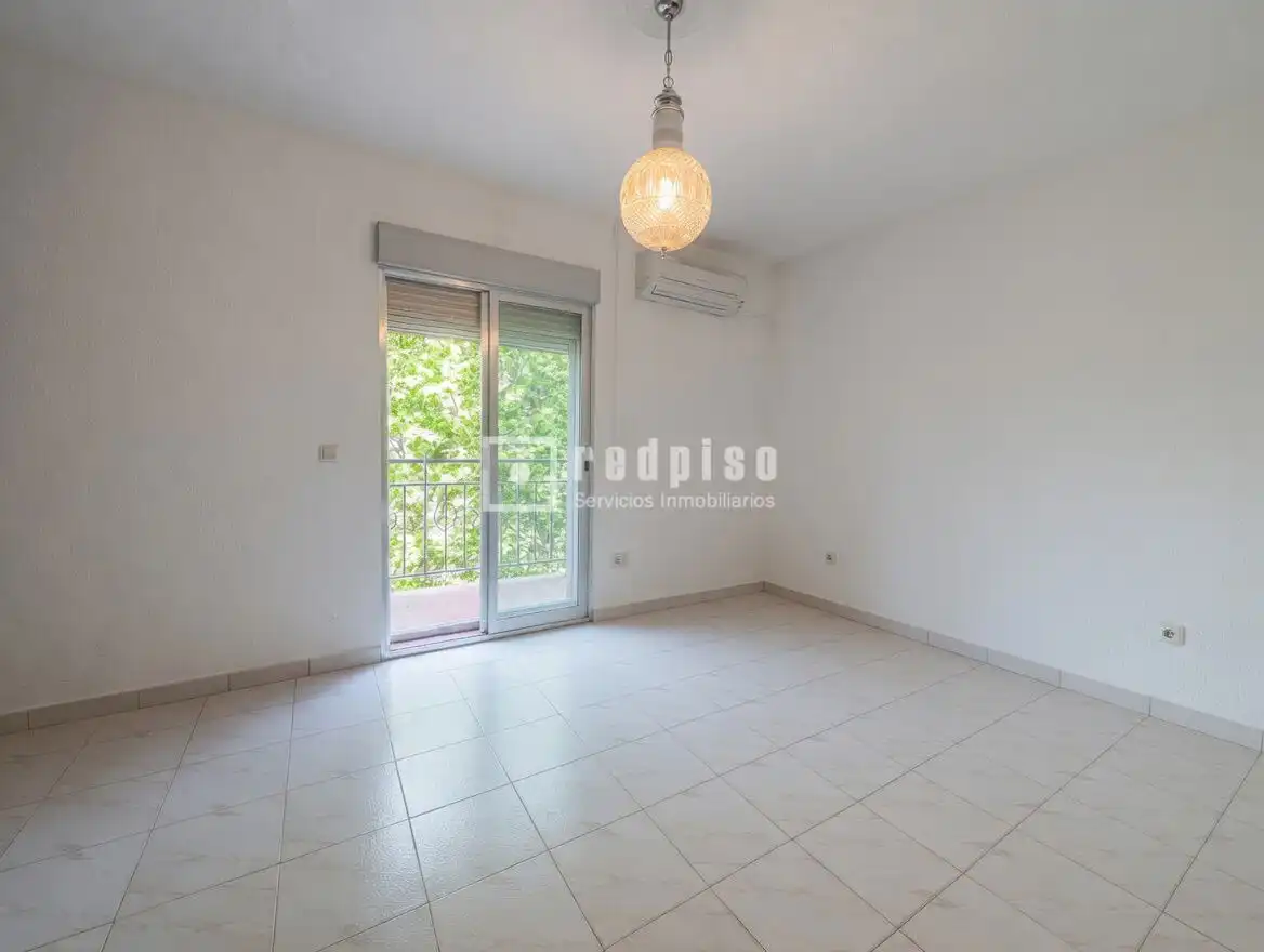 Habitación de Piso en venta en Alcorcón con Aire acondicionado, Calefacción y Terraza