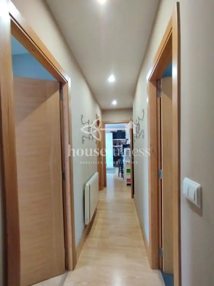 Wohnung zum Verkauf in Ferrol mit Heizung, Abstellraum und Möbliert