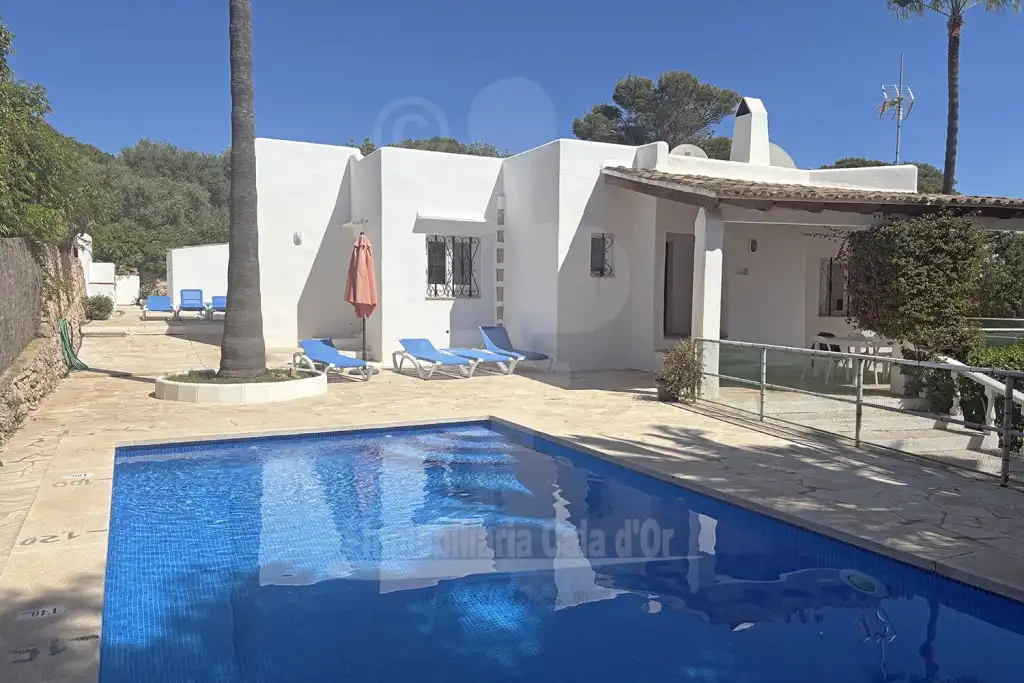 Xalet amb piscina en venda a Cala d'Or