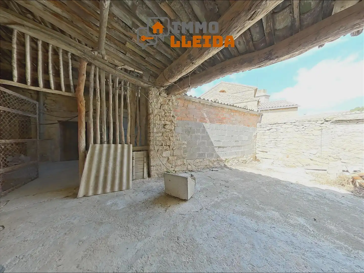 Casa adosada en venda en Vallbona de Les Monges amb Terrassa, Traster i Moblat
